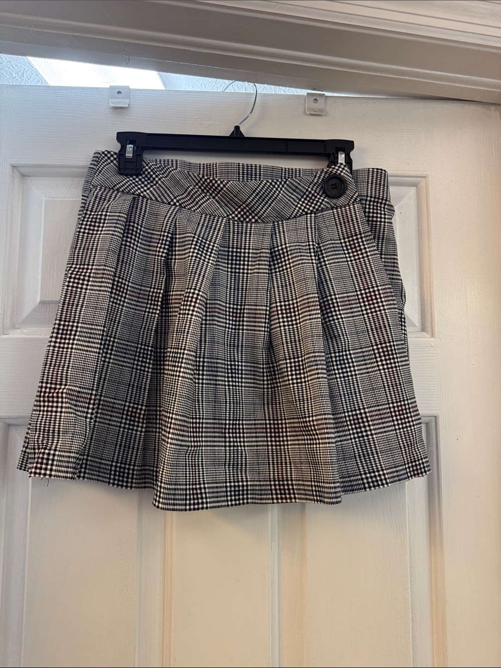 Joe B Black and White Plaid Pleated Mini Skirt
